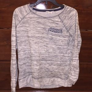 Thick long sleeve shirt with pocket